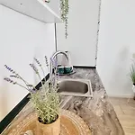 Casa de hóspedes Kyd Vila - Studiouri Si Apartamente La 100M De Plaja Debarcader