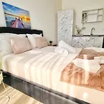 Kyd Vila - Studiouri Si Apartamente La 100M De Plaja Debarcader Casa de hóspedes 3*