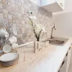 Kyd Vila - Studiouri Si Apartamente La 100M De Plaja Debarcader Eforie Nord