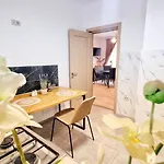 Kyd Vila - Studiouri Si Apartamente La 100M De Plaja Debarcader Casa de hóspedes