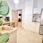 Casa de hóspedes Kyd Vila - Studiouri Si Apartamente La 100M De Plaja Debarcader