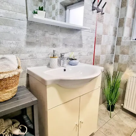 Kyd House בית הארחה