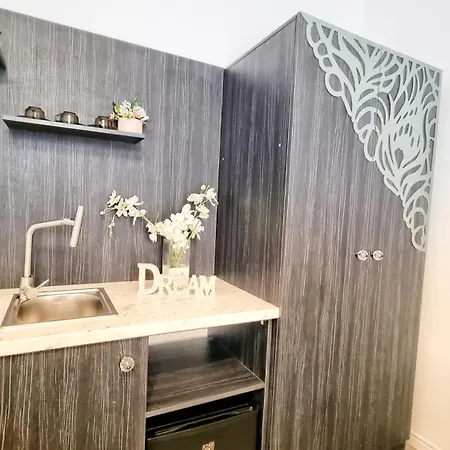 בית הארחה Kyd House אפורי נורד