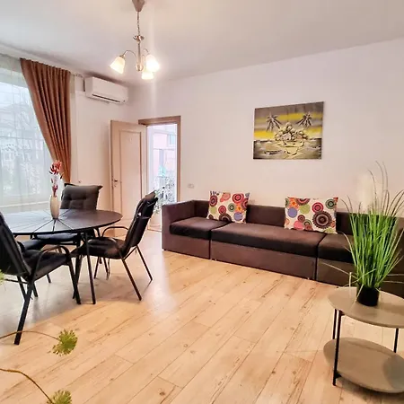 Kyd House Studiouri Si La 100 De M De Plaja Debarcader 3* Eforie Nord