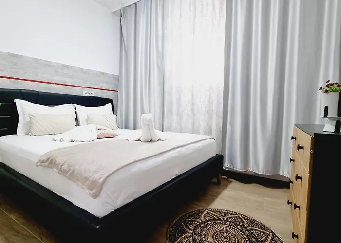 Pensiune Kyd House Studiouri Si La 100 De M De Plaja Debarcader Eforie Nord