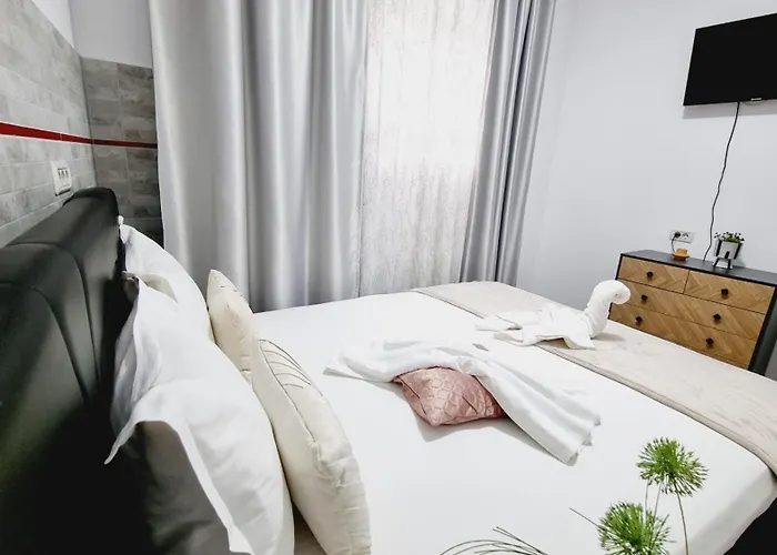 Pensiune Kyd House Studiouri Si La 100 De M De Plaja Debarcader 3*