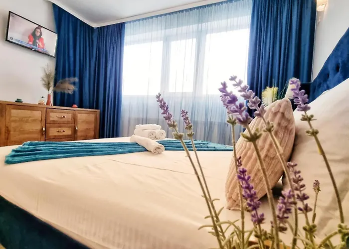 Kyd House Studiouri Si La 100 De M De Plaja Debarcader