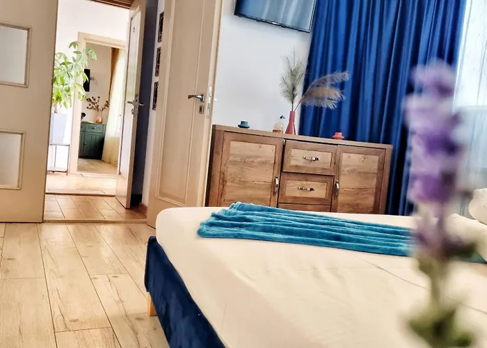 Kyd House Studiouri Si La 100 De M De Plaja Debarcader Pensiune