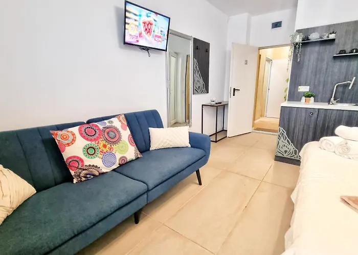 Kyd House Studiouri Si La 100 De M De Plaja Debarcader 3*