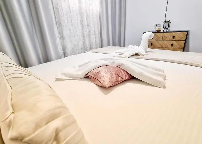 Pensiune Kyd House Studiouri Si La 100 De M De Plaja Debarcader