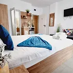 Kyd Vila - Studiouri Si Apartamente La 100M De Plaja Debarcader Guest house