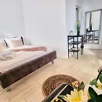 Kyd Vila - Studiouri Si Apartamente La 100M De Plaja Debarcader Guest house