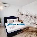 Guest house Kyd Vila - Studiouri Si Apartamente La 100M De Plaja Debarcader