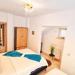 Kyd Vila - Studiouri Si Apartamente La 100M De Plaja Debarcader 3* Eforie Nord