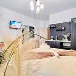 Guest house Kyd Vila - Studiouri Si Apartamente La 100M De Plaja Debarcader