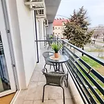 Kyd Vila - Studiouri Si Apartamente La 100M De Plaja Debarcader Guest house 3*