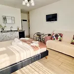 Guest house Kyd Vila - Studiouri Si Apartamente La 100M De Plaja Debarcader