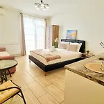 Guest house Kyd Vila - Studiouri Si Apartamente La 100M De Plaja Debarcader Eforie Nord