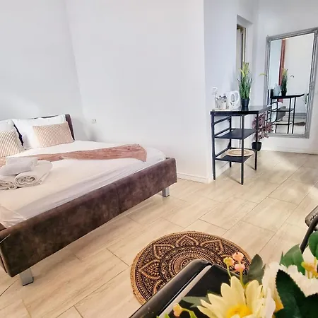 Kyd - Studiouri Si La 100m De Plaja Debarcader بيت ضيافة