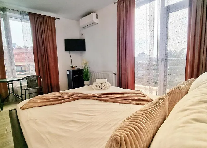 Kyd House Studiouri Si La 100 De M De Plaja Debarcader Vendégház 3*