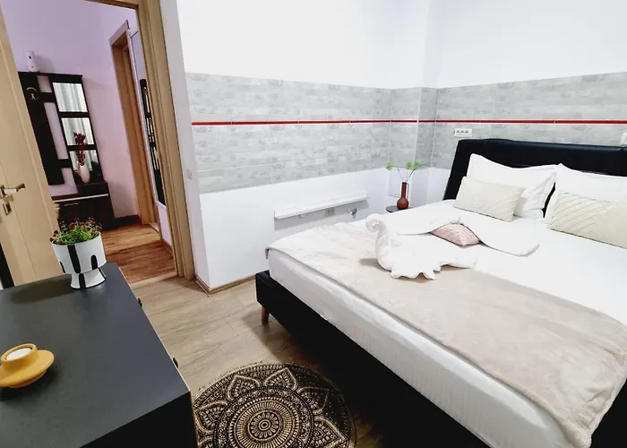 Kyd House Studiouri Si La 100 De M De Plaja Debarcader