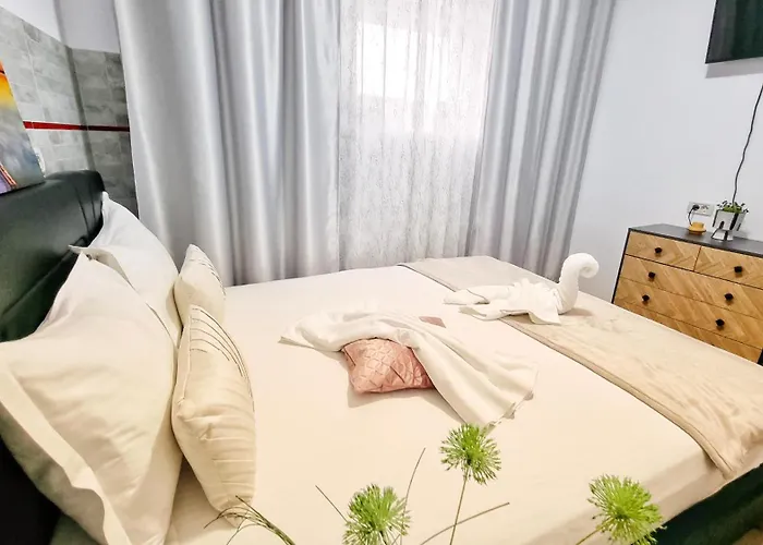 Kyd House Studiouri Si La 100 De M De Plaja Debarcader Vendégház Észak-Eforie