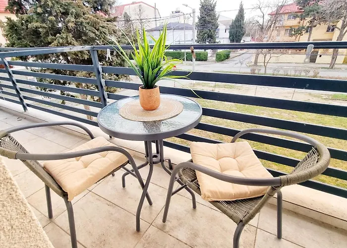 Vendégház Kyd House Studiouri Si La 100 De M De Plaja Debarcader