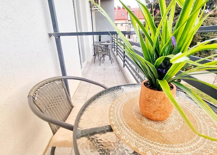 Vendégház Kyd House Studiouri Si La 100 De M De Plaja Debarcader