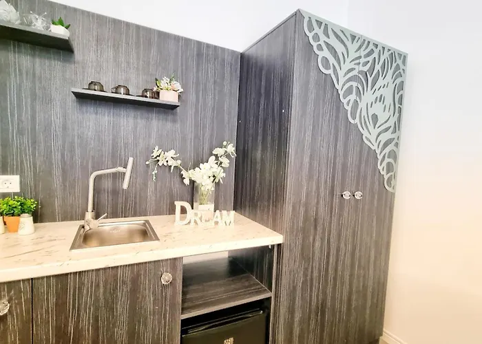 Vendégház Kyd House Studiouri Si La 100 De M De Plaja Debarcader Észak-Eforie