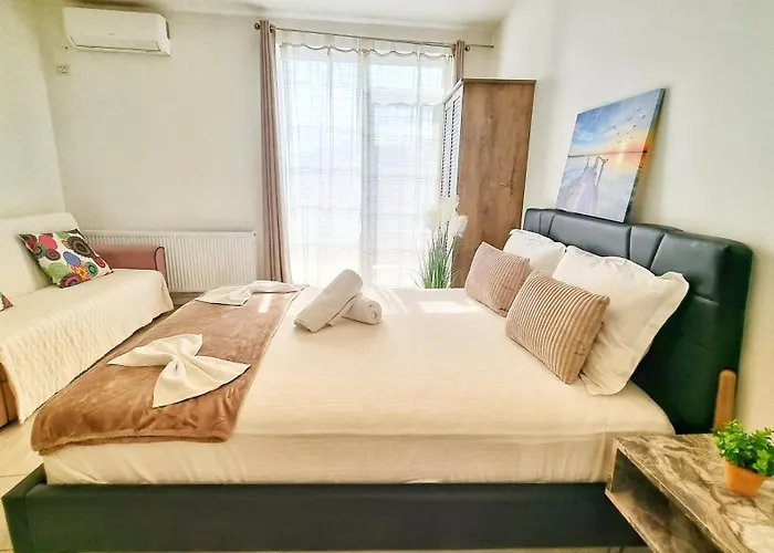 Vendégház Kyd House Studiouri Si La 100 De M De Plaja Debarcader 3*